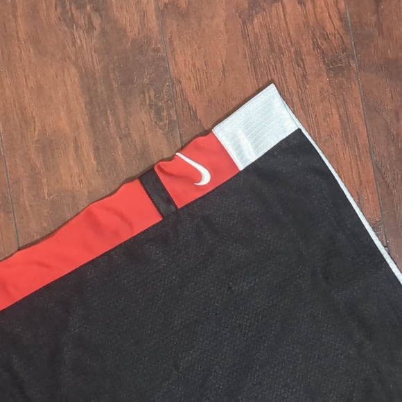 Youth Nike shorts XL - Picture 3 of 6